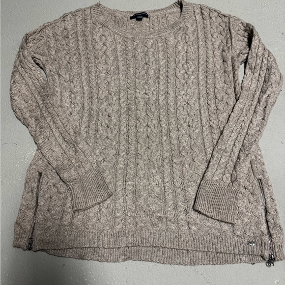 American Eagle Outfitters Sweaters - American Eagle Outfitters Taupe Cable Knit Sweater